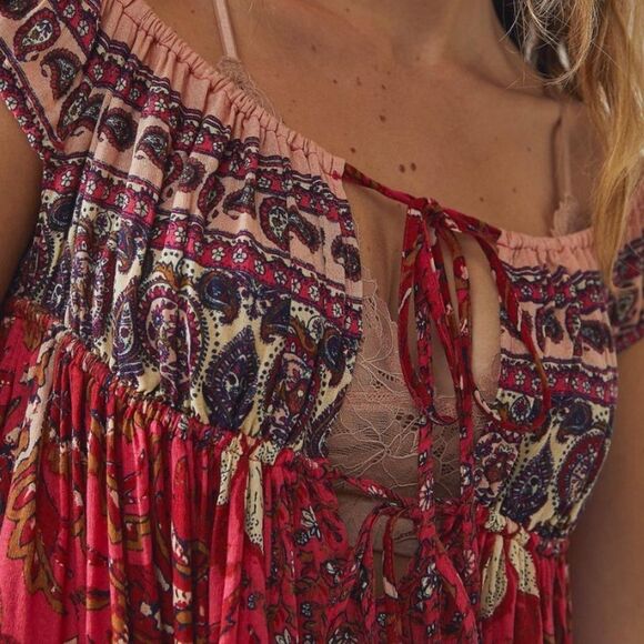 FREE PEOPLE BALI MARIPOSA SLIP DRESS IN STAWBERRY COMBO/FUCHSIA SIZE IS XS NWOT - Picture 3 of 9